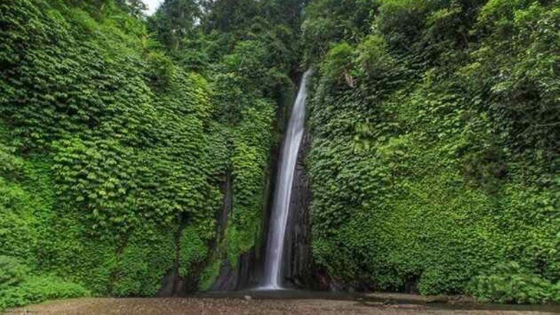 Wisata Alam Air Terjun Melanting di Buleleng